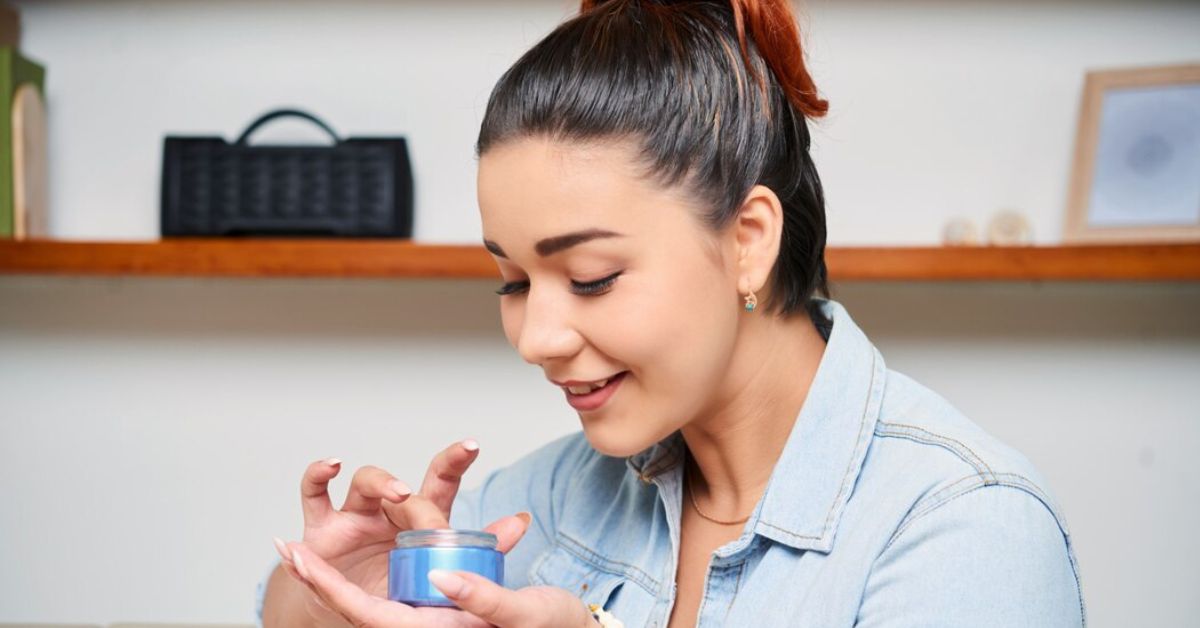 A Guide to Mixing Foundation with A Moisturizer Get the Natural Glow That You Deserve
