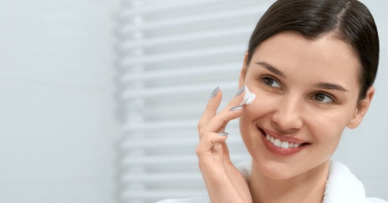 Best Oil-Free Moisturizer: Top 7 For All Skin Types