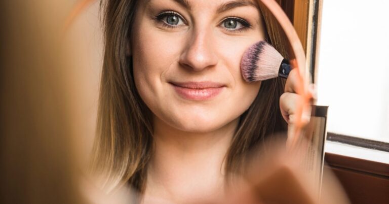 Best Natural Foundations: A Guide for Every Skin Type
