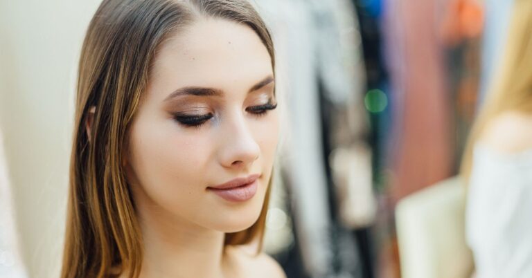 Beautify Your Eye Shape with the Best Lashes for Almond Eyes